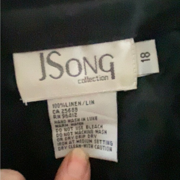 JSONG women’s 100% Linen black skirt with small ruffles. - Picture 5 of 6